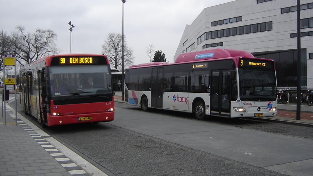 Buslijn_90-by:Harry_nl
